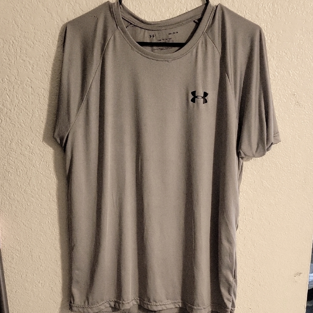 Under Armour Gray Short Sleeve Tee Performance Shirt
